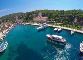 Boat Picnic Tour from Trogir with Kastela Excursions